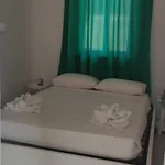 Nikos *