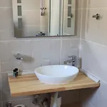 Nikos Appartement *