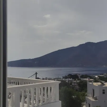 Nikos アパート Livadia