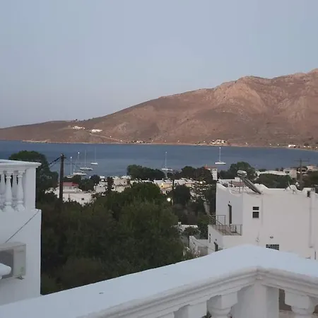 Nikos Apartament *