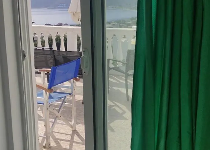 Nikos * Livadia (Tilos)