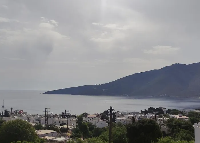 Nikos * Livadia (Tilos)